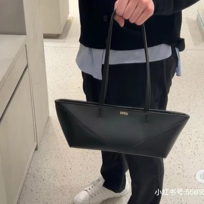 Loewe Bag — 9
