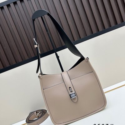 Prada Bag — 4