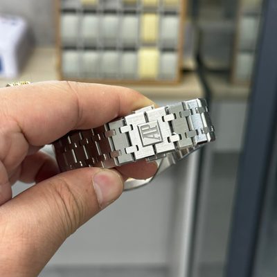 AP Watch — 6