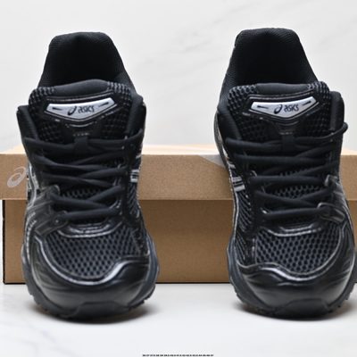 ASICS GEL-KAYANO 14 — 226