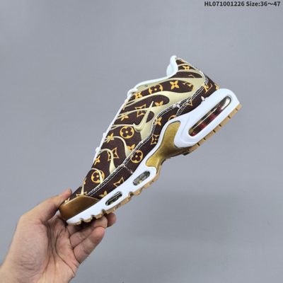 Nike Air Max Plus sneakers — 3
