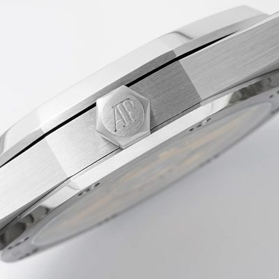 AP Watch — 7