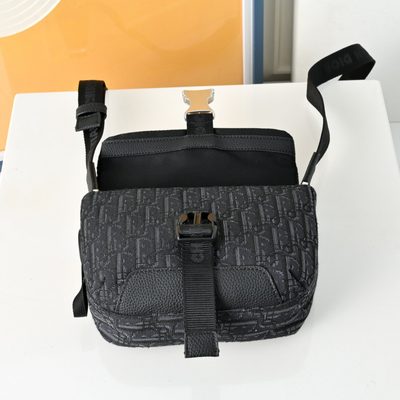 Dior Bicolor Oblique Explorer messenger bag — 6