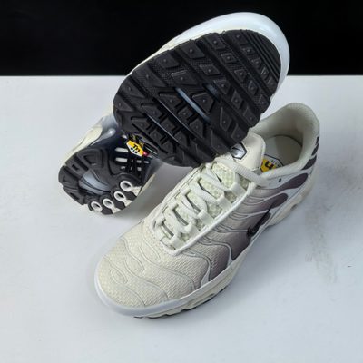 Nike Air Max Plus trainers — 7
