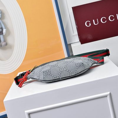 Gucci GG Supreme monogram canvas belt bag — 4
