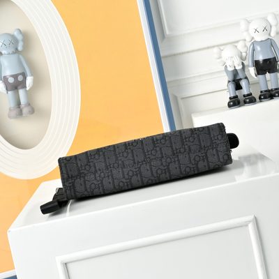 Dior pouch — 4