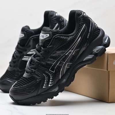 ASICS GEL-KAYANO 14 — 225