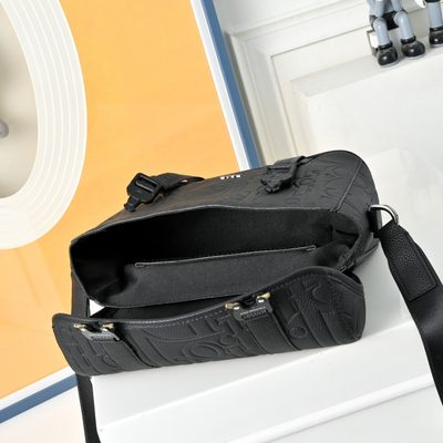 Dior Hit the Road messenger bag — 8