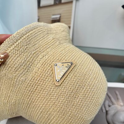 Prada bucket hat — 6