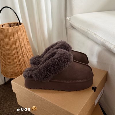 UGG platform slipper — 4