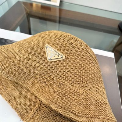 Prada bucket hat — 10