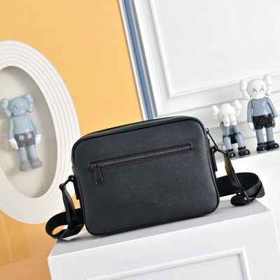 Burberry crossbody bag — 3
