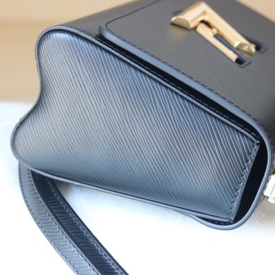 Louis Vuitton Bag — 8