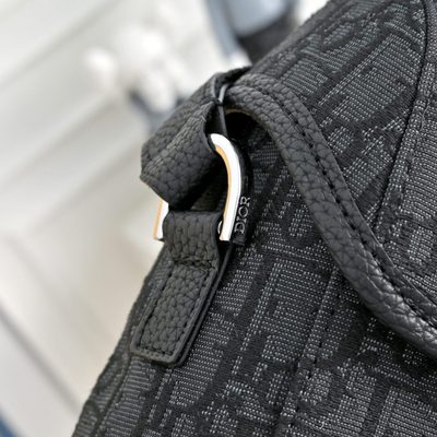 Dior Hit the Road messenger bag — 7