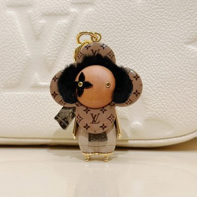Accessories — 4