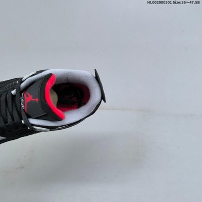 Nike Air Jordan 4 Retro "Bred" — 8
