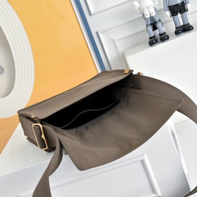 Burberry Trench shoulder bag — 8