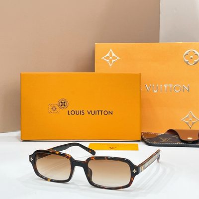 LV Sunglasses — 4