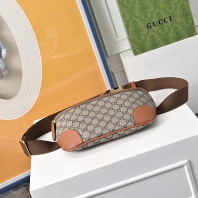 Gucci GG Emblem belt bag — 4