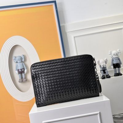 Bottega Veneta Intrecciato clutch bag — 3