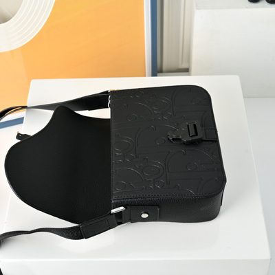 Dior Saddle Messenger Bag — 7