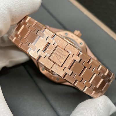 AP Watch — 9