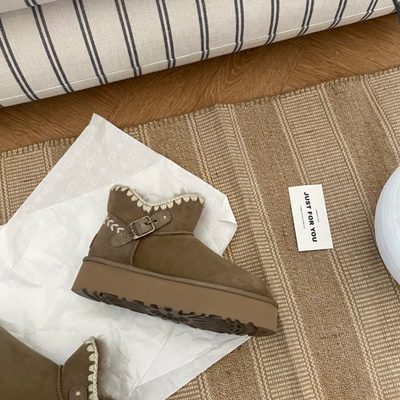 UGG CATHIE CHESTNUT SUEDE FLUFF SHORT BOOTS — 5
