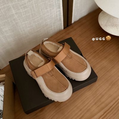 UGG PeakMod Lowcut shoes — 9