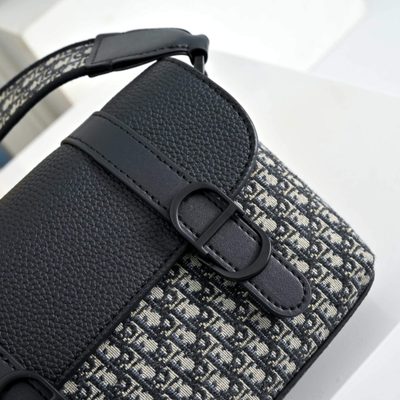 Dior messenger bag — 4