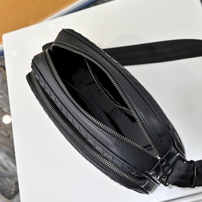 Bottega Veneta crossbody bag — 8