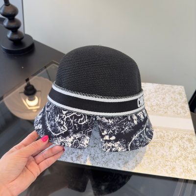 Dior bucket hat — 8