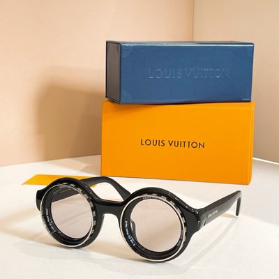 LV Sunglasses — 5