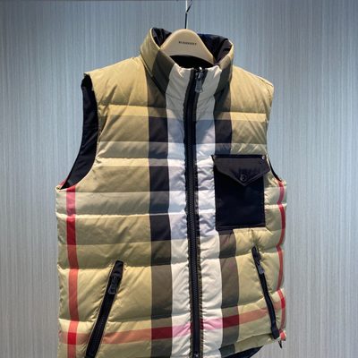 Burberry Romford Reversible Down Puffer Gilet — 3