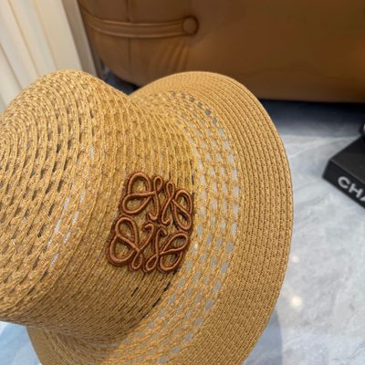 Loewe Anagram bucket hat — 5