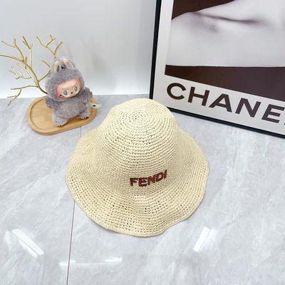 Fendi bucket hat — 7