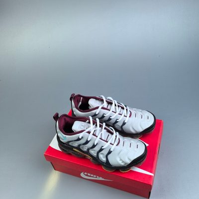 Nike Air Max Plus trainers — 9