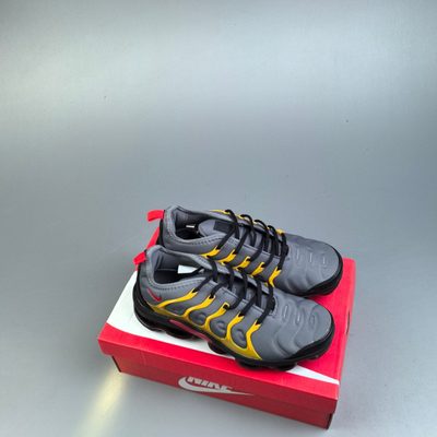 Nike Air Max Plus trainers — 7