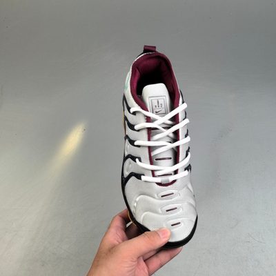 Nike Air Max Plus trainers — 4