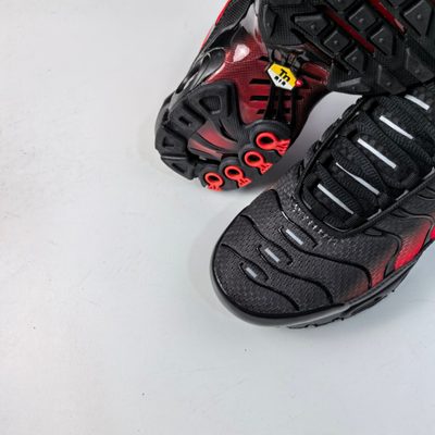 Nike Air Max Plus trainers — 8