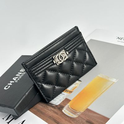 Chanel card holder — 4
