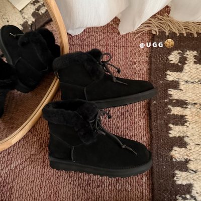 UGG ankle boots — 9
