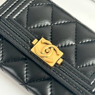 Chanel card holder — 3