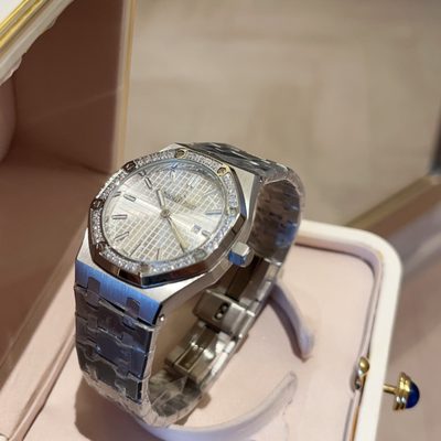 AP Watch — 8