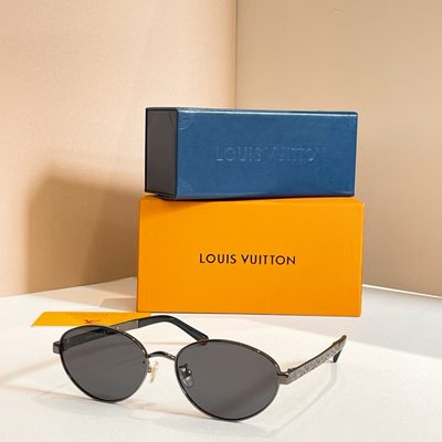 LV Sunglasses — 9