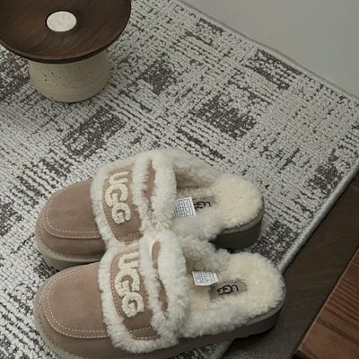 UGG tan suede platform slippers — 6