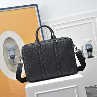 Bottega Veneta Intrecciato leather briefcase — 6