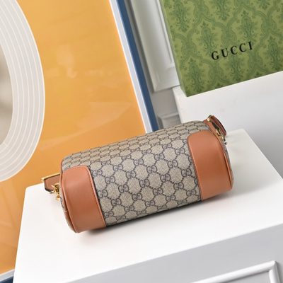 Gucci GG Emblem small crossbody bag — 4