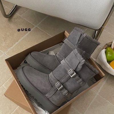 UGG Short Valerie Platform Boots — 9