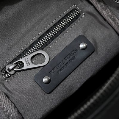 Bottega Veneta sling bag — 9