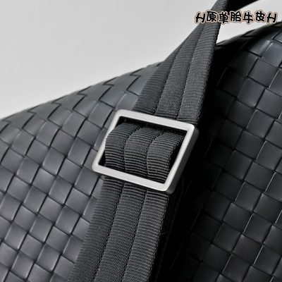 Bottega Veneta Intrecciato leather crossbody bag — 6